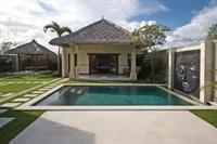 Ke Bali Seminyak (Bali)