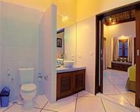 Ke Bali Seminyak (Bali)